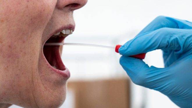 Farmácia Vale Verde começa a fazer teste com saliva para detectar a covid 19