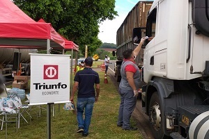 Econorte distribui kits para caminhoneiro