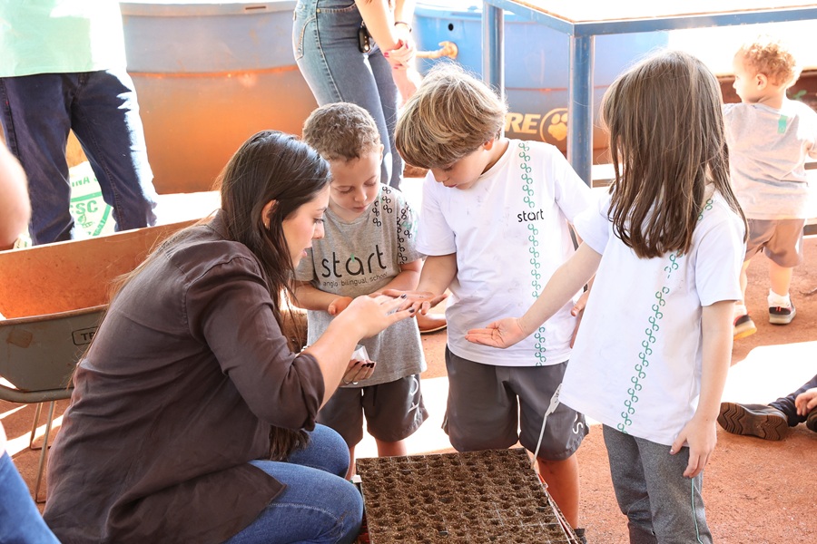 Start Agro promove educação ambiental e aproxima crianças do cultivo de alimentos