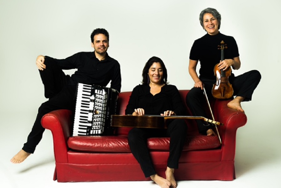 Iroko Trio celebra a diversidade da música latina